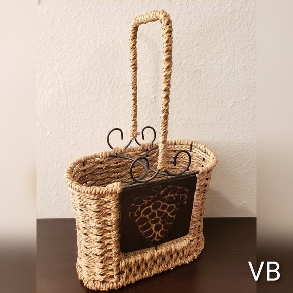 Grapevine Metal & Wicker Wine Bottle Holder.